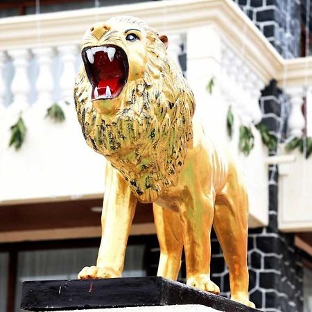 Maharaja The Royal Resort Thane Bagian luar foto