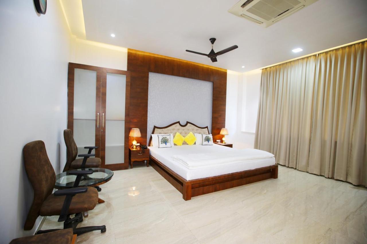 Maharaja The Royal Resort Thane Bagian luar foto