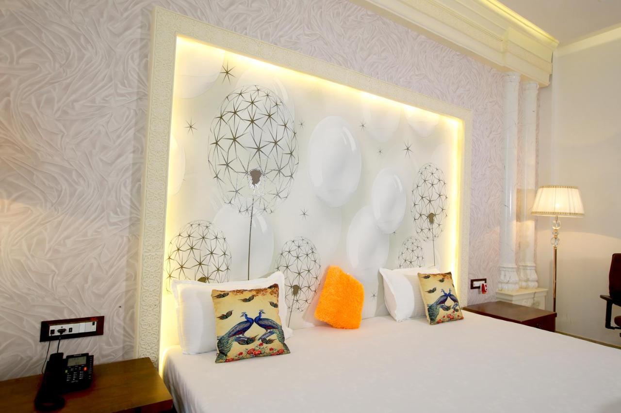 Maharaja The Royal Resort Thane Bagian luar foto