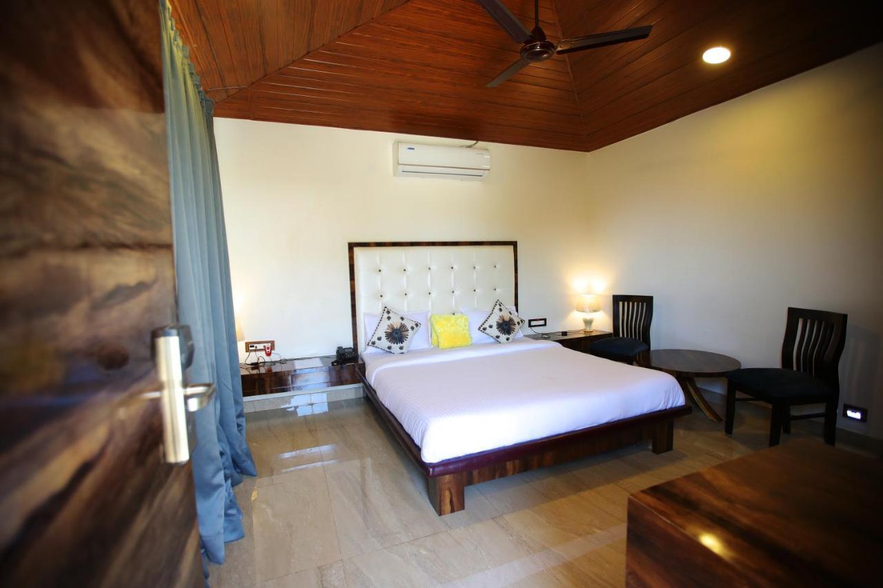 Maharaja The Royal Resort Thane Bagian luar foto