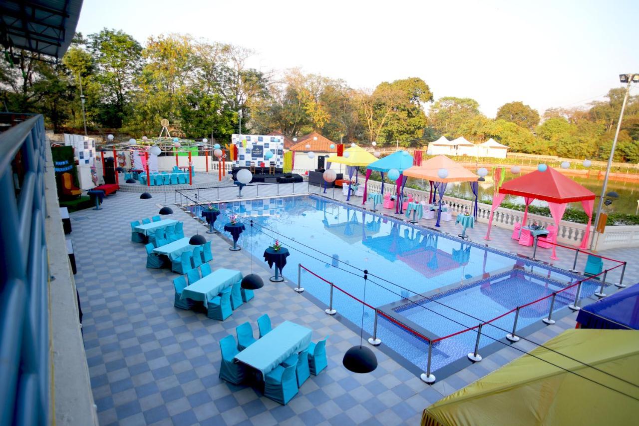 Maharaja The Royal Resort Thane Bagian luar foto