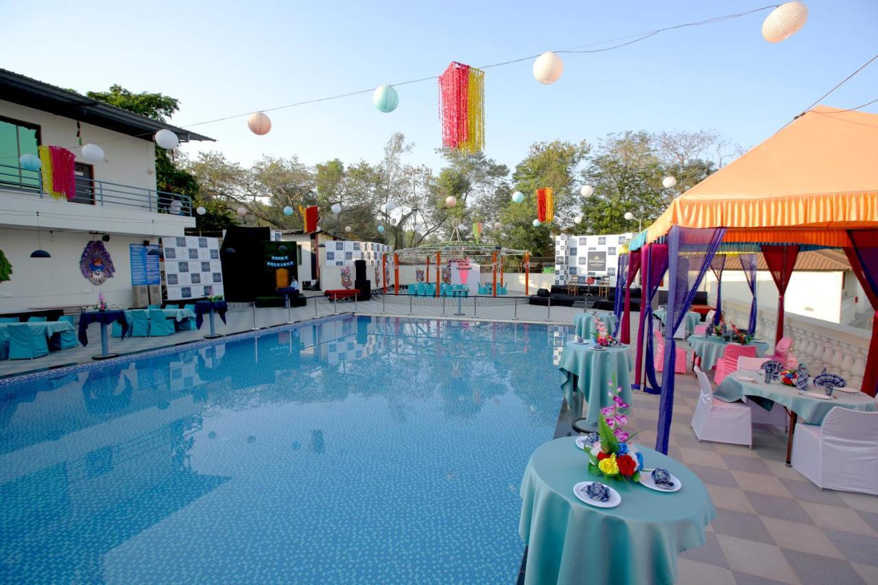 Maharaja The Royal Resort Thane Bagian luar foto